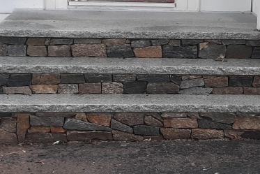 custom-stone-veneer-steps-maine-04